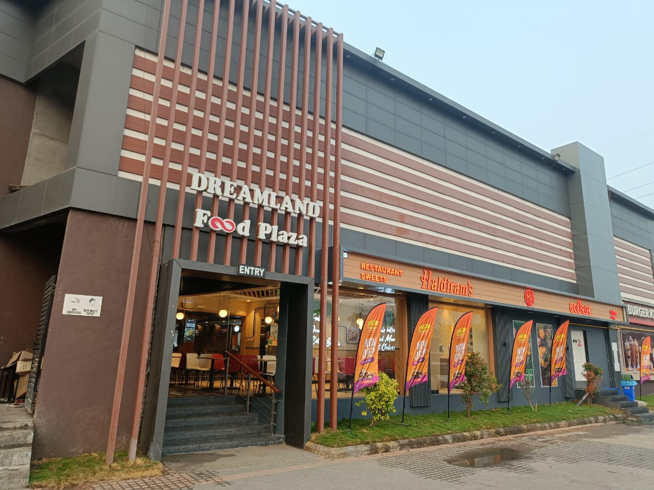 Haldiram's Restaurant, Valsad